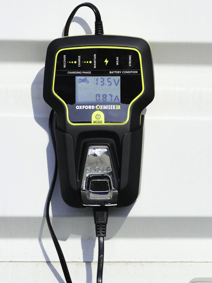 _Batterieladegerät Batterieladegeräte