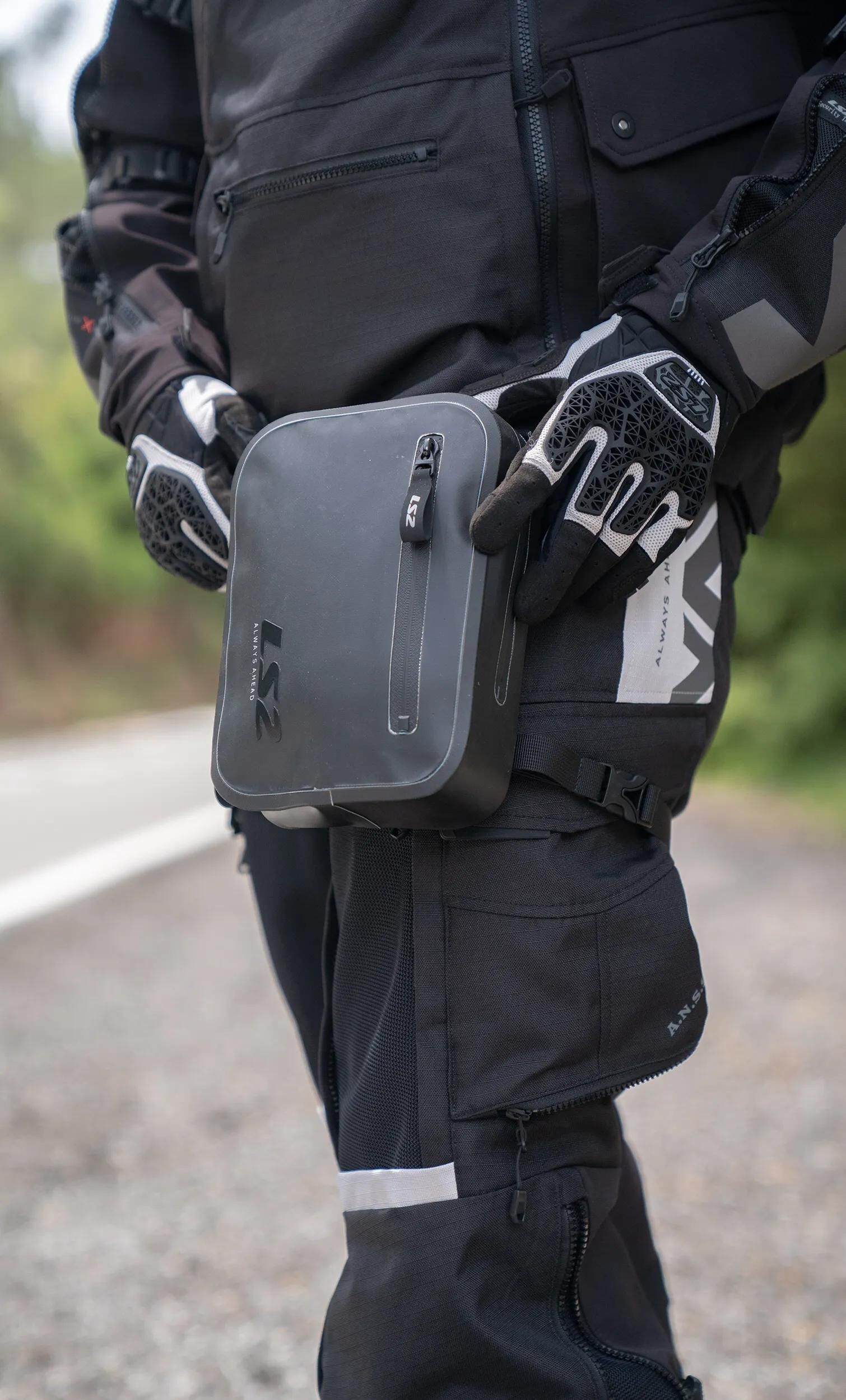 Taschen,Gepäcktaschen,Transporttaschen,Taschen