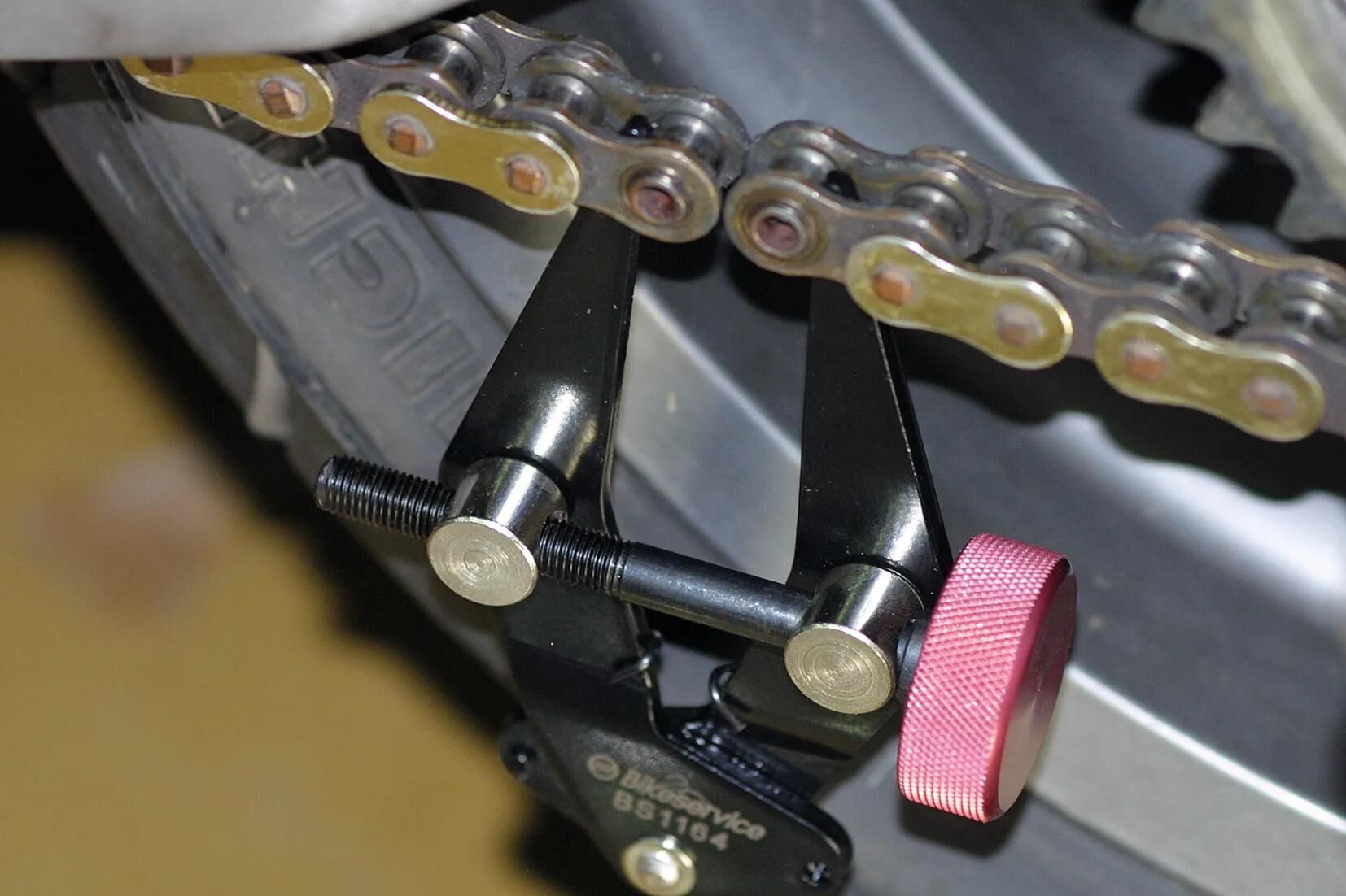 Bikeservice_Kettenzusammenzieher Kettennietzangen,Werkzeuge