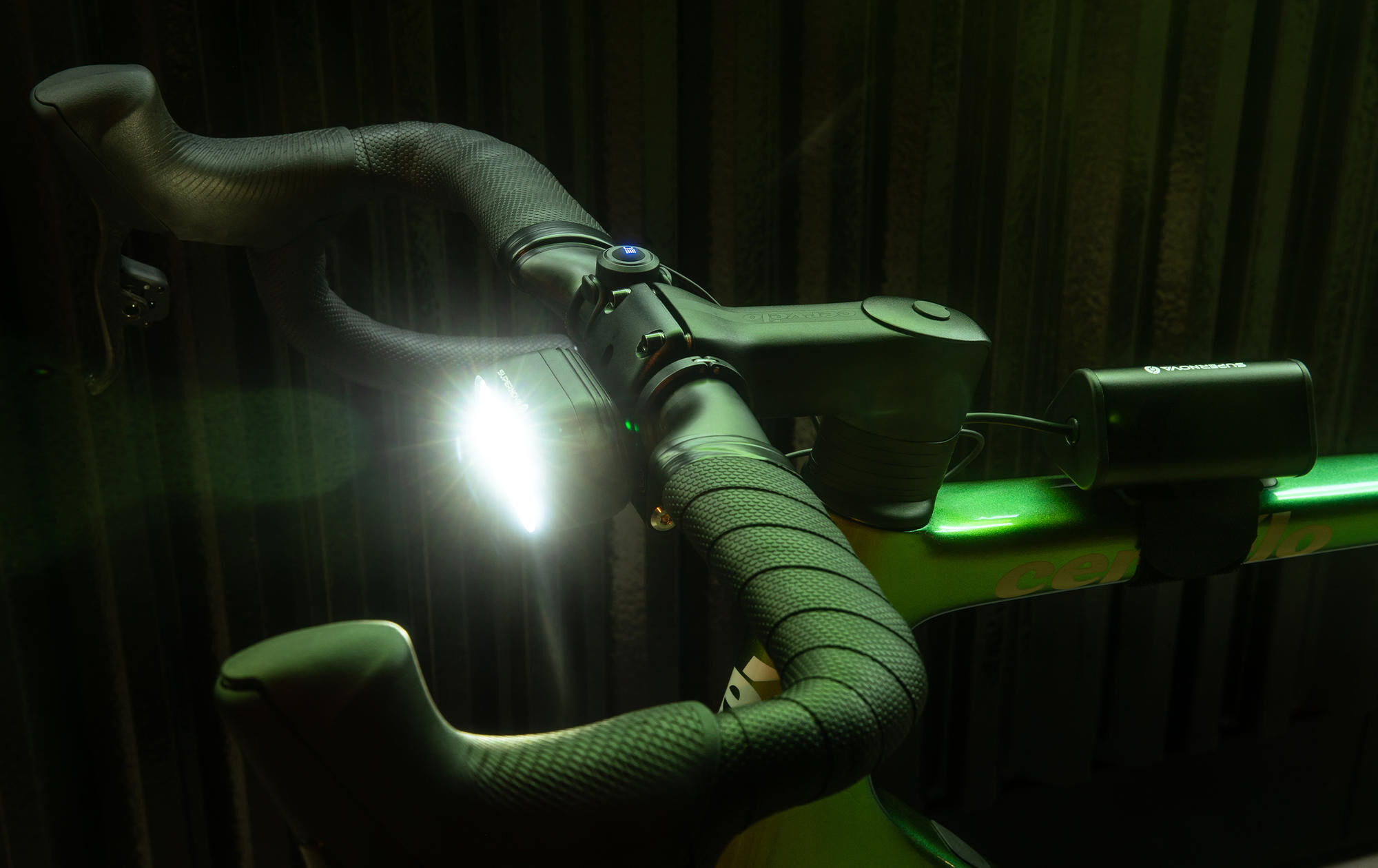 _Scheinwerfer Batterieleuchten, weiß,Blenden,Frontleuchten,Scheinwerfer