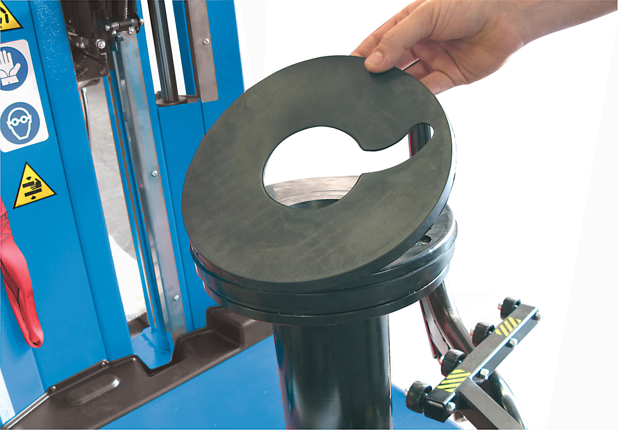 Reifenmontiermaschinen