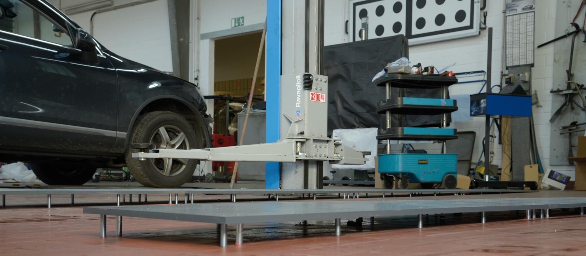 Scheinwerfereinstellgeräte