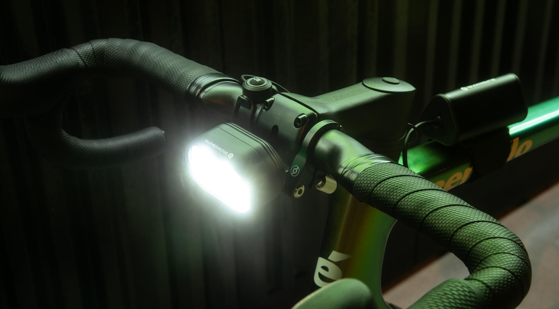 _Scheinwerfer Batterieleuchten, weiß,Blenden,Frontleuchten,Scheinwerfer