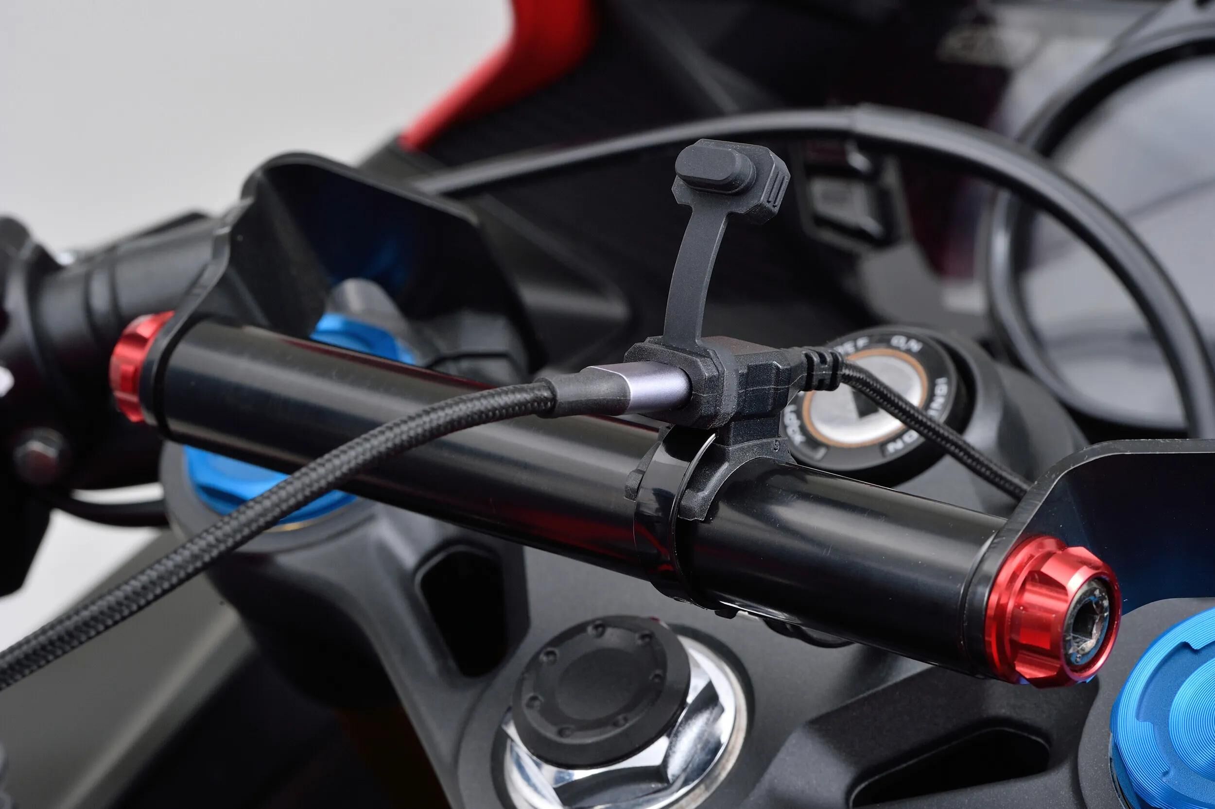 DAYTONA_USB-Steckdose Bordsteckdosen,Steckdosen,Zigarettenanzünder,Steckdosen,Zigarettenanzünder