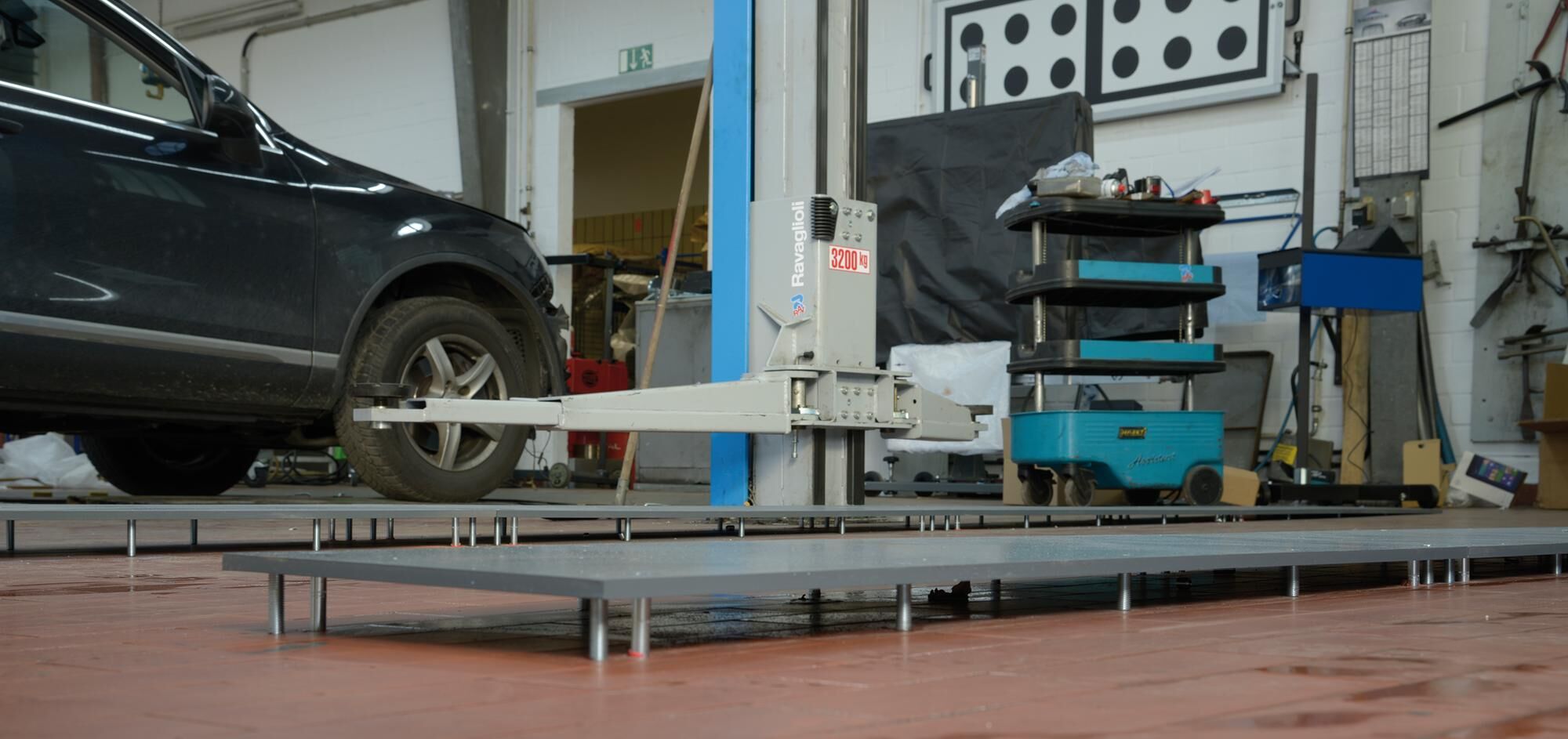 Scheinwerfereinstellgeräte