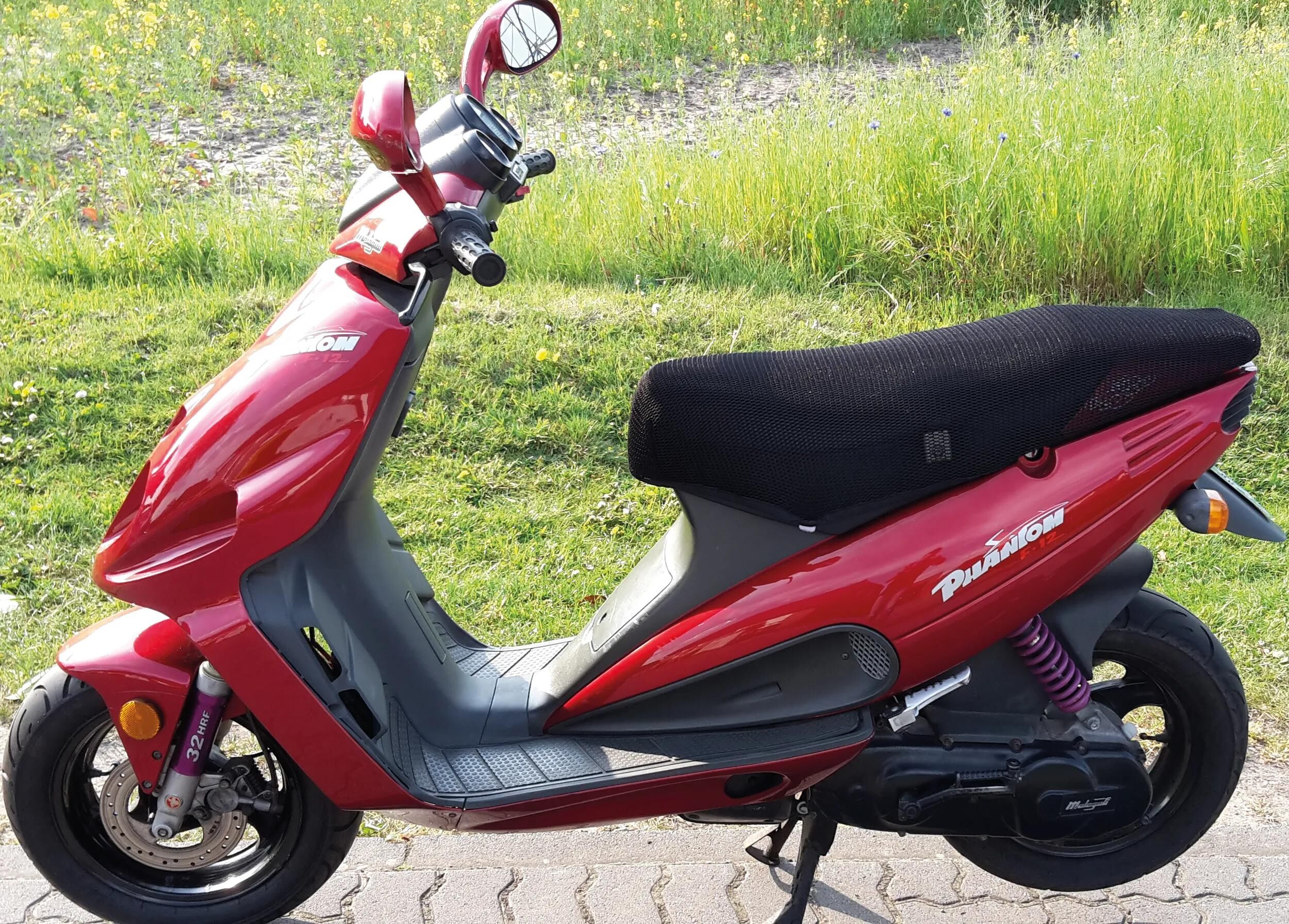 ELYSIUM CO., LTD._Sitzbanknetz Polierstifte,Sitzbänke