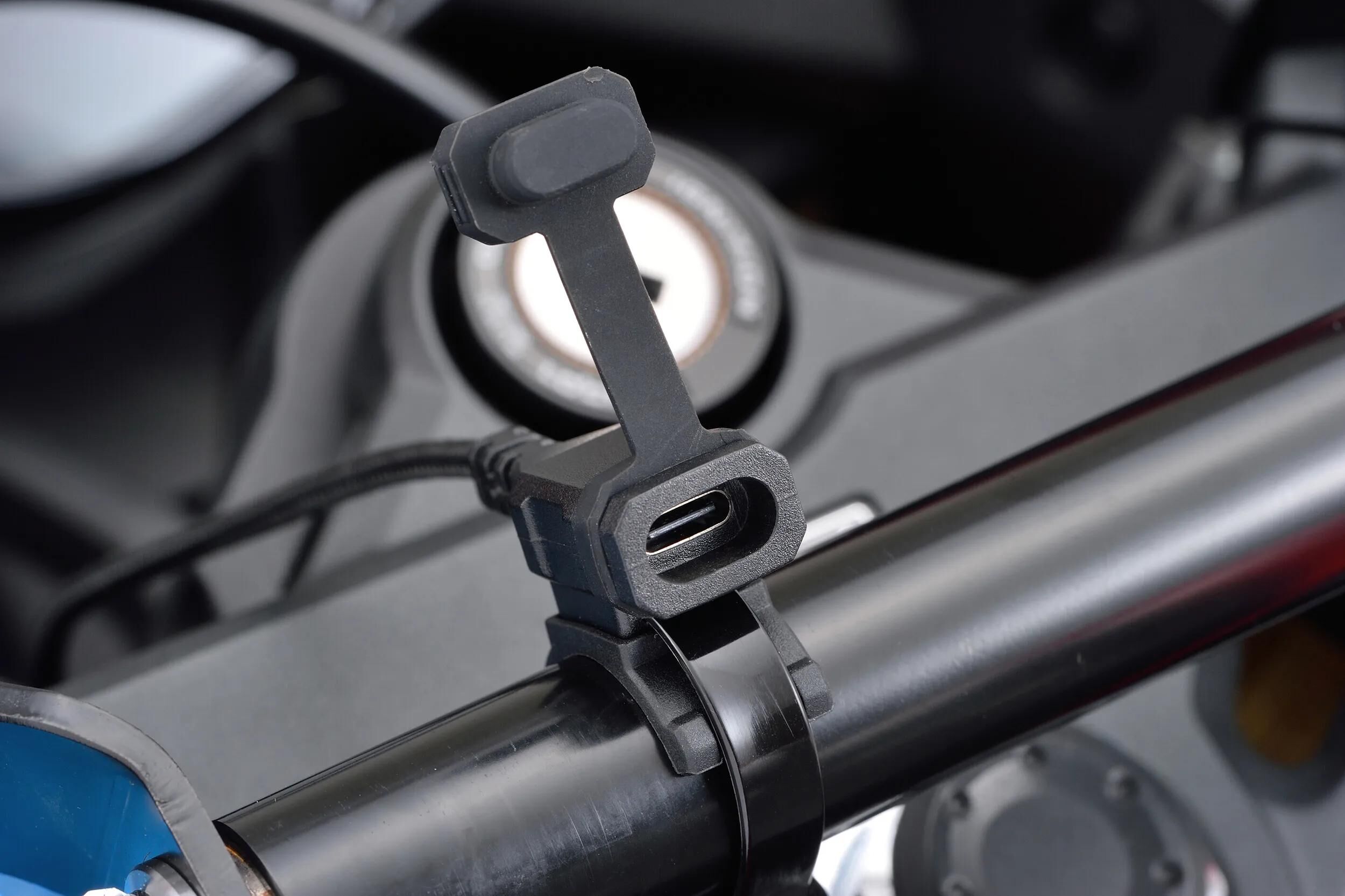 DAYTONA_USB-Steckdose Bordsteckdosen,Steckdosen,Zigarettenanzünder,Steckdosen,Zigarettenanzünder