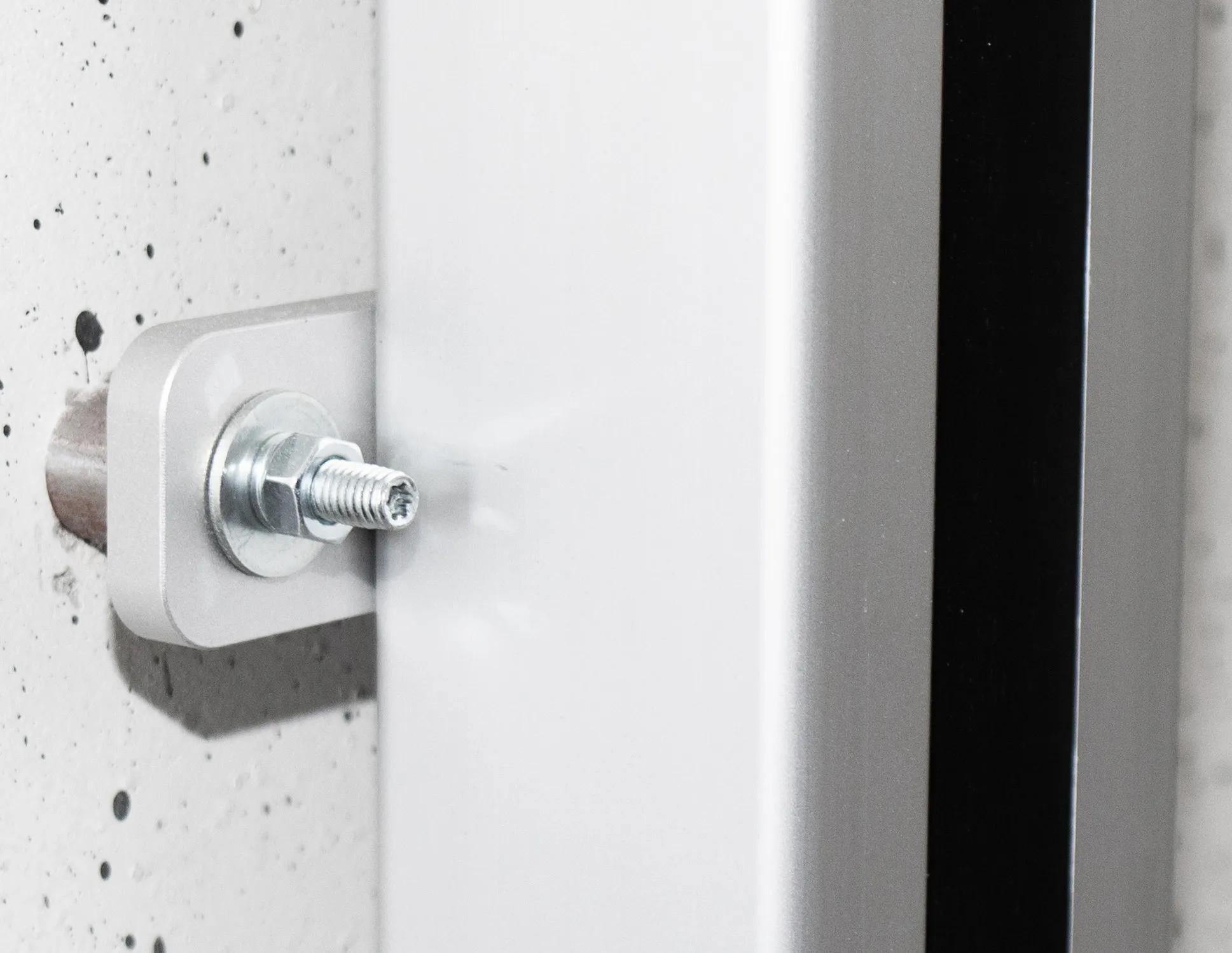 BAHR Modultechnik_Halterung Werkstattausrüstung